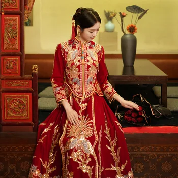 Китайское Традиционное Свадебное платье Cheongsam Elegant Bride Винтажный Красный Велюр, Блестки, Вышивка бисером, Кисточки Qipao